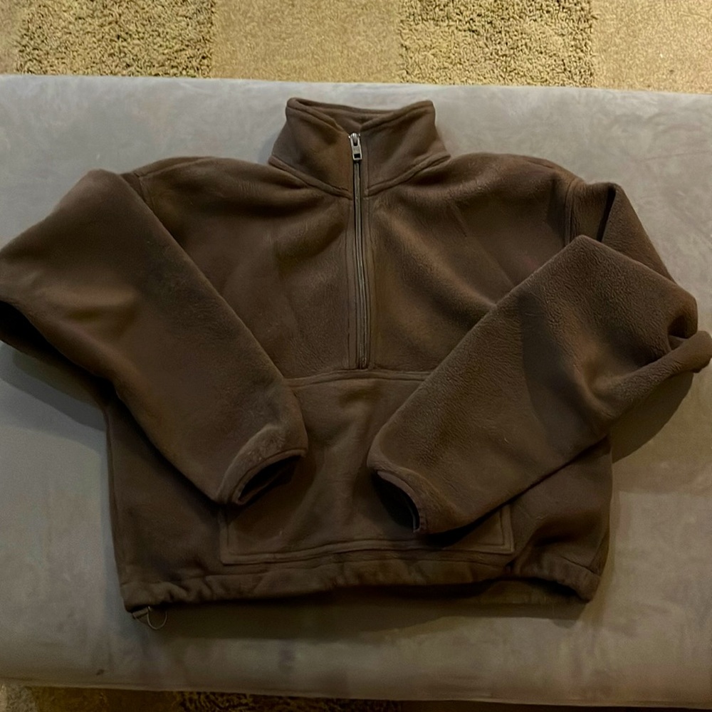 TNA cropped fleece